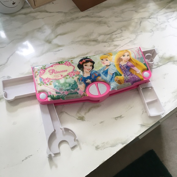 Disney Princess pencil case. Rapunzel, Snow white. - Picture 5 of 7